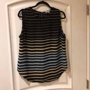 Mercer & Madison sheer top size L/G